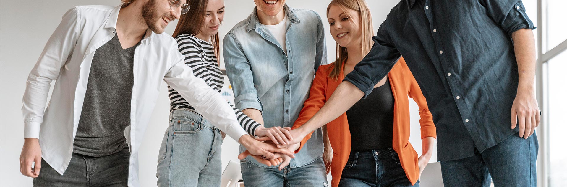 央视报道,亚冬会小学,冰球馆变身,世界杯直播,2026世界杯,赛事直播,观看指南,球迷推荐