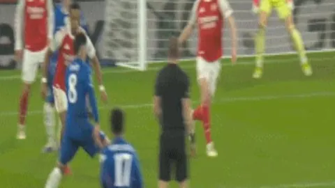 “绿军连战连胜，后科比接班人19分领跑，五将上双得分，“白帝”三分爆发助队崛起”